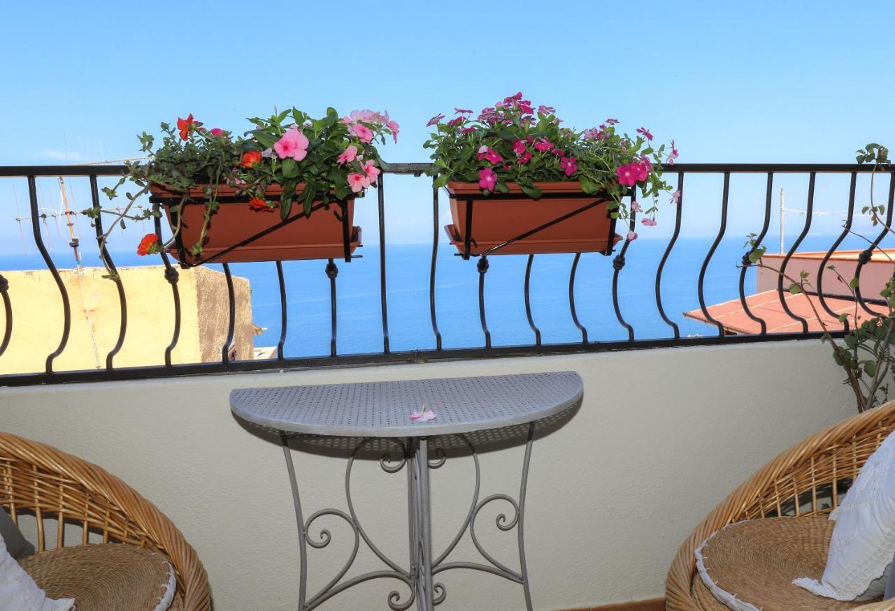 La Favola Antica Bed & Breakfast Castelsardo Bagian luar foto