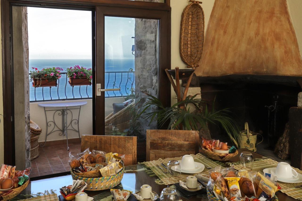 La Favola Antica Bed & Breakfast Castelsardo Bagian luar foto