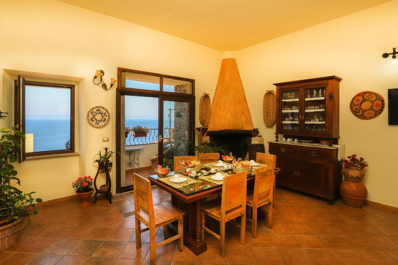 La Favola Antica Bed & Breakfast Castelsardo Bagian luar foto